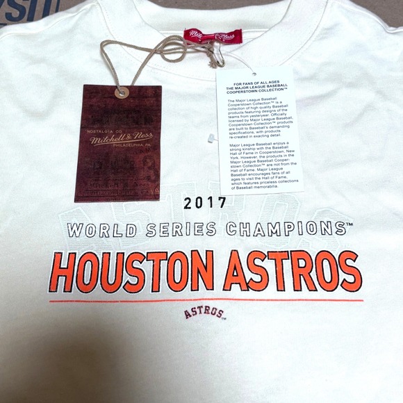 Rare Mitchell Ness Houston Astros 2017 World Series Champs T Shirt Women Sm NWT - Picture 9 of 12